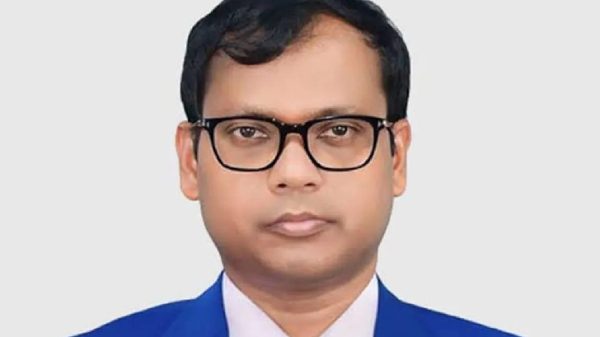 ডিসি সারোয়ারের বিরুদ্ধে মামলার জন্যে মন্ত্রণালয়ের অনুমতি চাইলেন আদালত