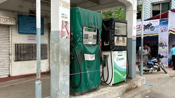 সিলেটে কোনো পাম্পে মিলছে না জ্বালানি তেল