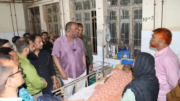 সিলেটে দুর্ঘটনায় আহতদের দেখতে হাসপাতালে সিসিক প্রশাসক